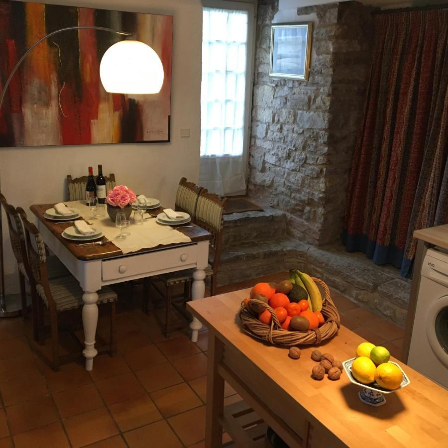 Les Gites Perard Caylus Luaran gambar