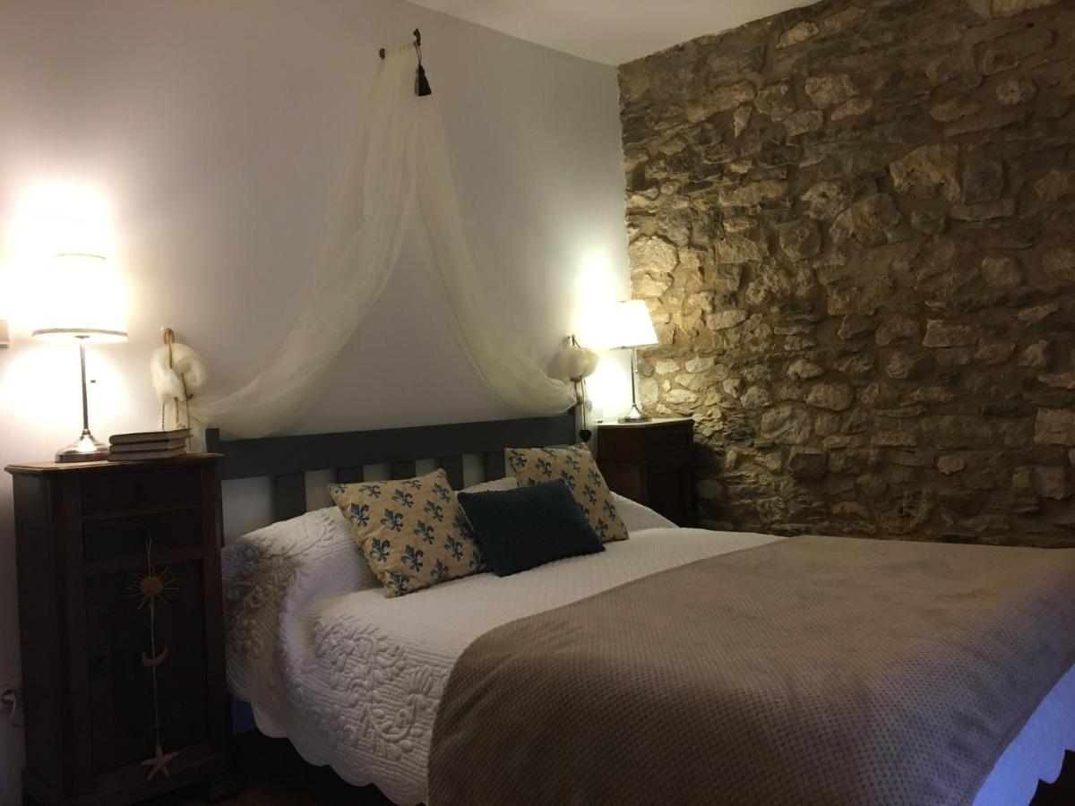 Les Gites Perard Caylus Luaran gambar